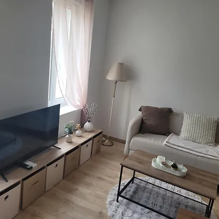 Cosy Lägenhet Commentry